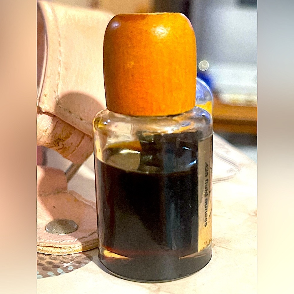 sunshine essential oil VTG 70s mega rare oil of myrrh 75% full all natural OOAK - Picture 2 of 12